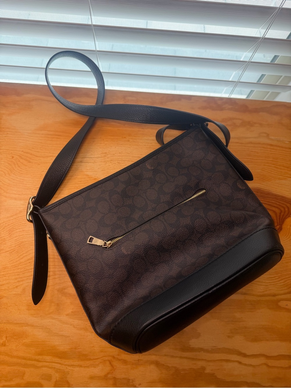 Coach CBH20 Jude Duffle Bag In Signature Canvas - Picture 4 of 15